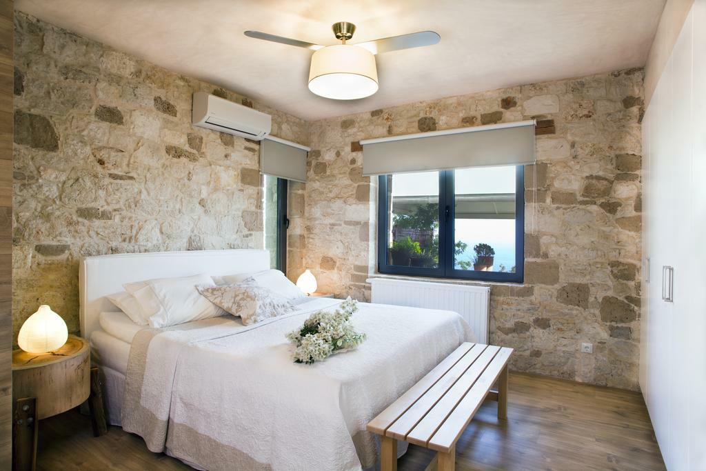 Villa Vollard With Amazing View Pool 이라클리온 객실 사진