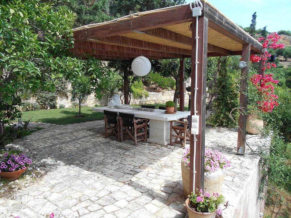 Villa Vollard With Amazing View Pool 이라클리온 외부 사진
