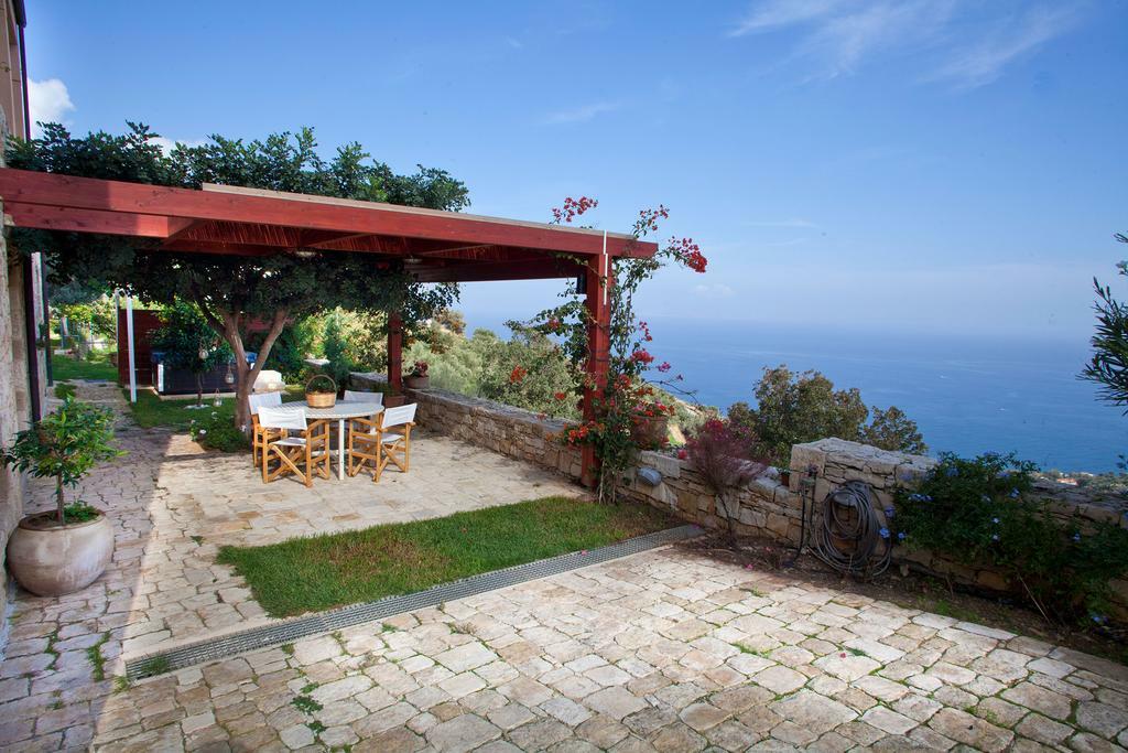 Villa Vollard With Amazing View Pool 이라클리온 외부 사진